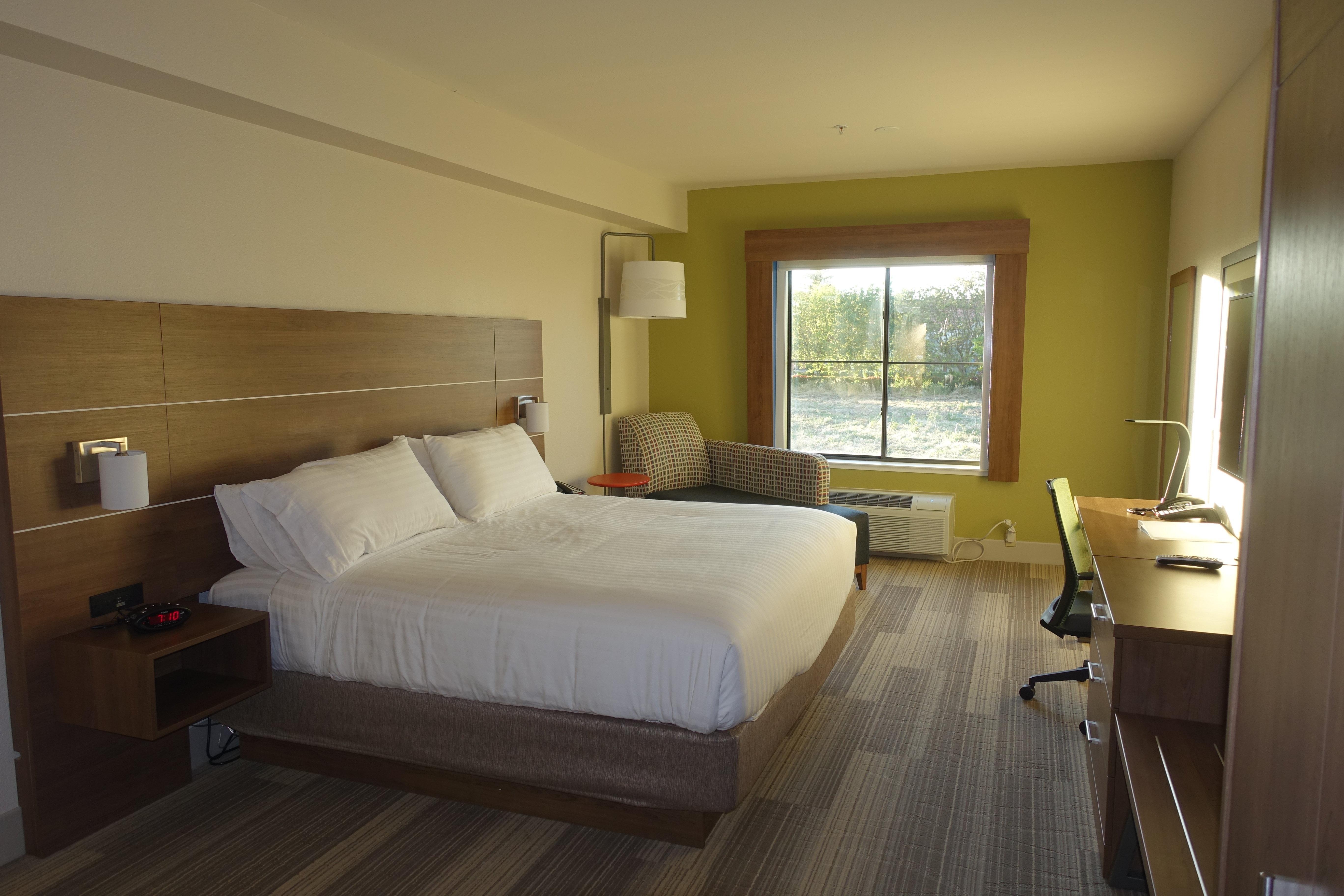 Holiday Inn Express & Suites Brentwood Extérieur photo