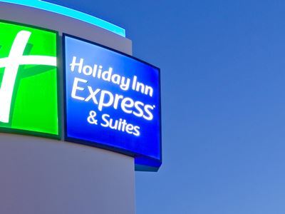 Holiday Inn Express & Suites Brentwood Extérieur photo